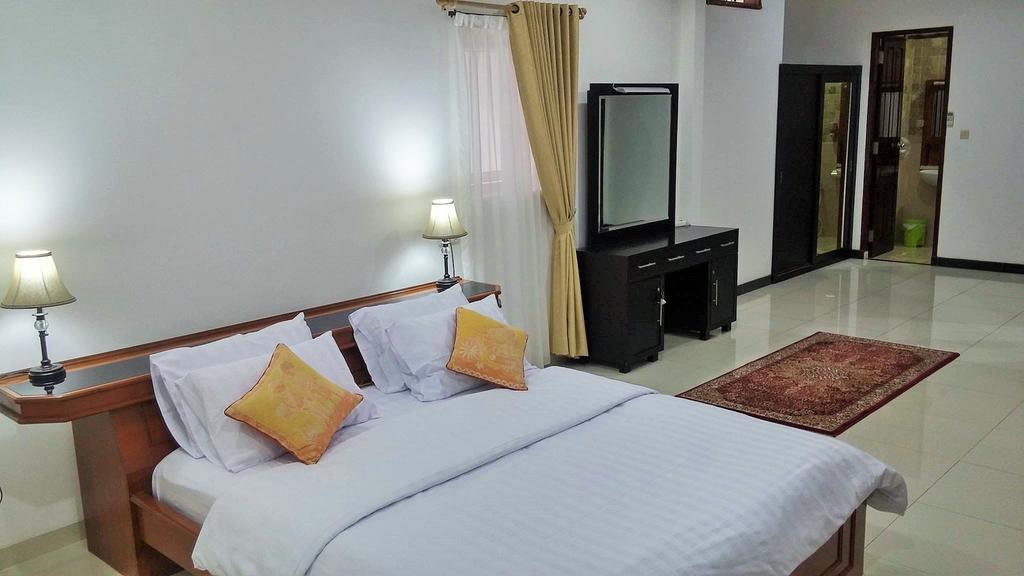 Villa Rumah Ibu Dago Bandung Exterior photo