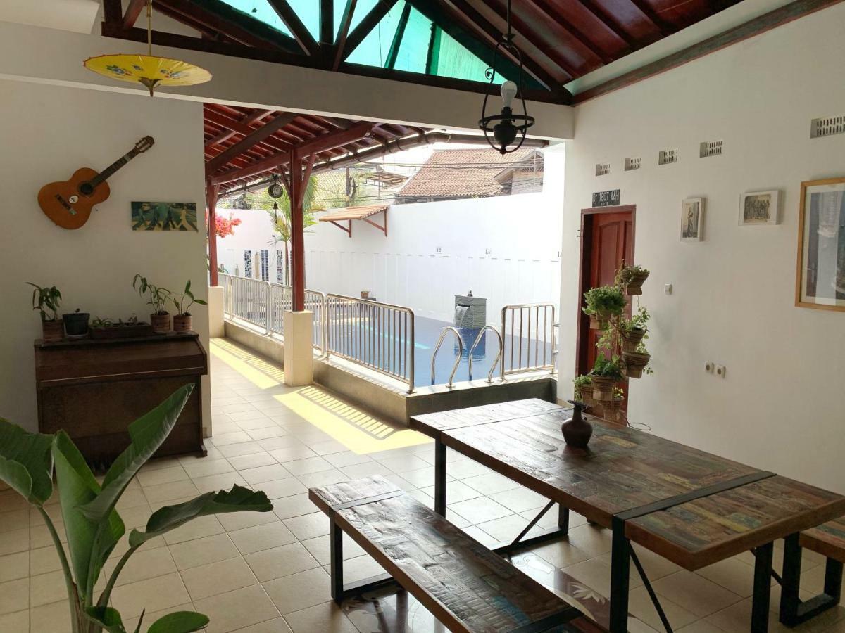 Villa Rumah Ibu Dago Bandung Exterior photo