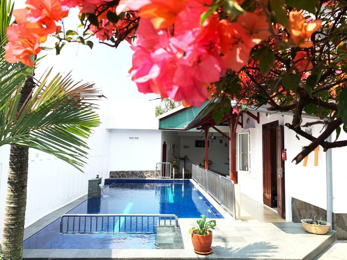 Villa Rumah Ibu Dago Bandung Exterior photo