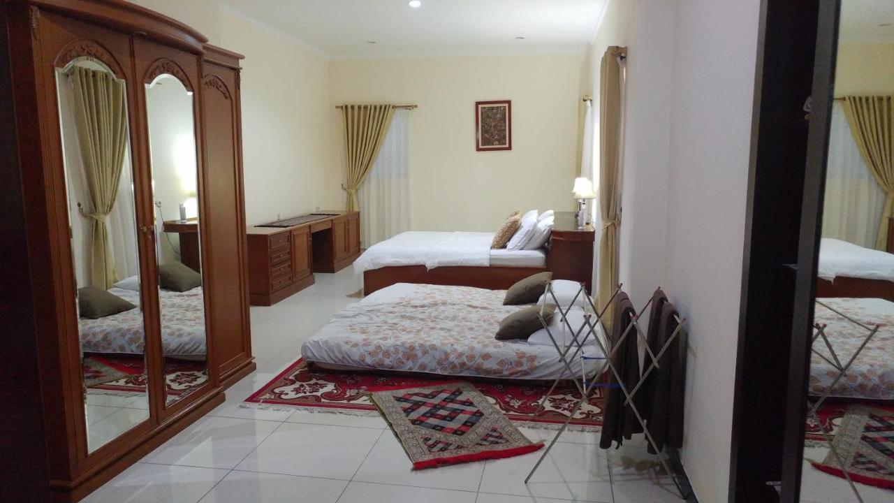 Villa Rumah Ibu Dago Bandung Exterior photo